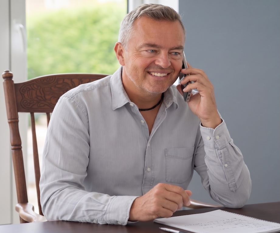 Rainer Schwenkkraus am Telefon